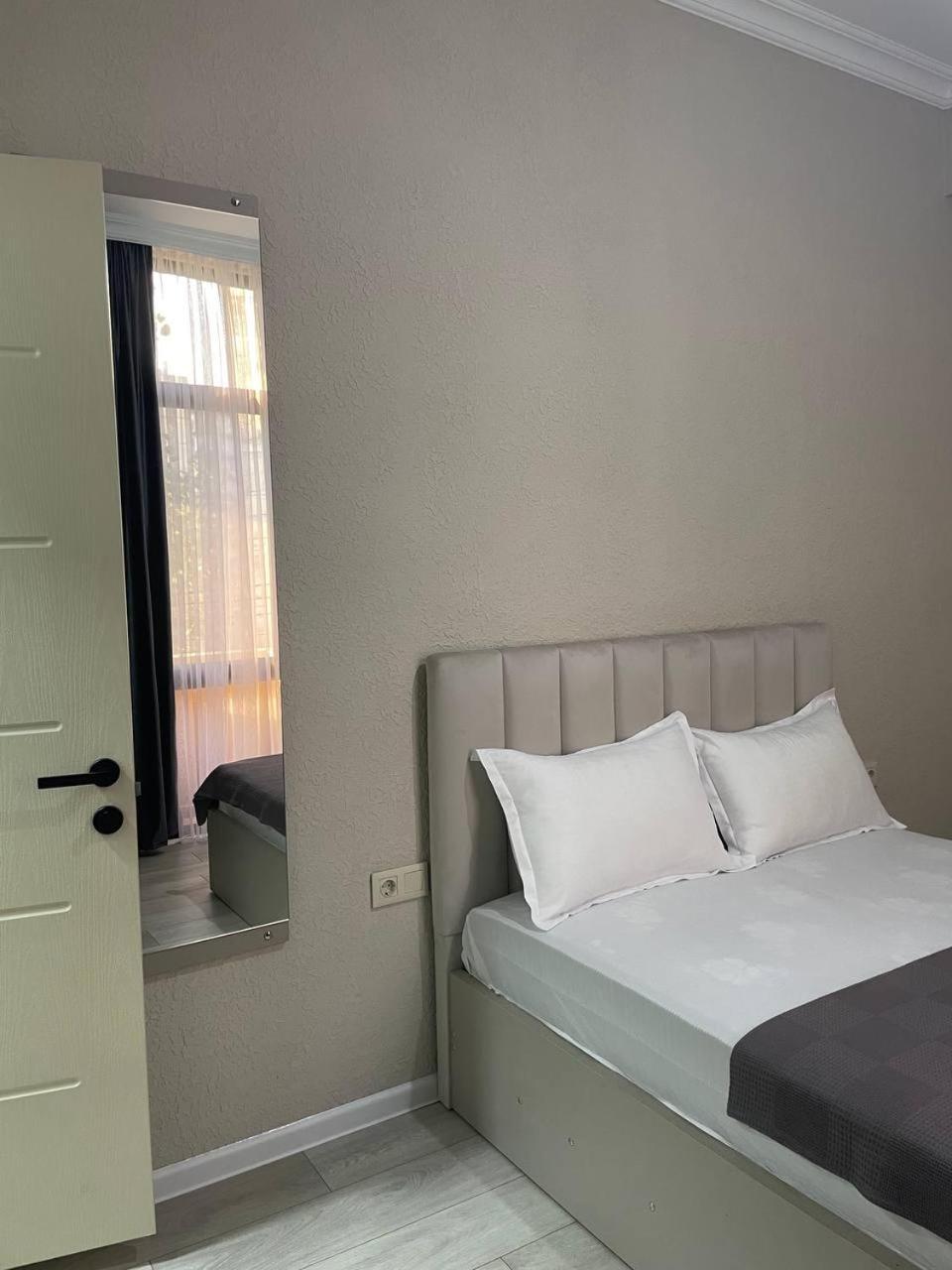 Guest House Nima Koutaïssi Extérieur photo
