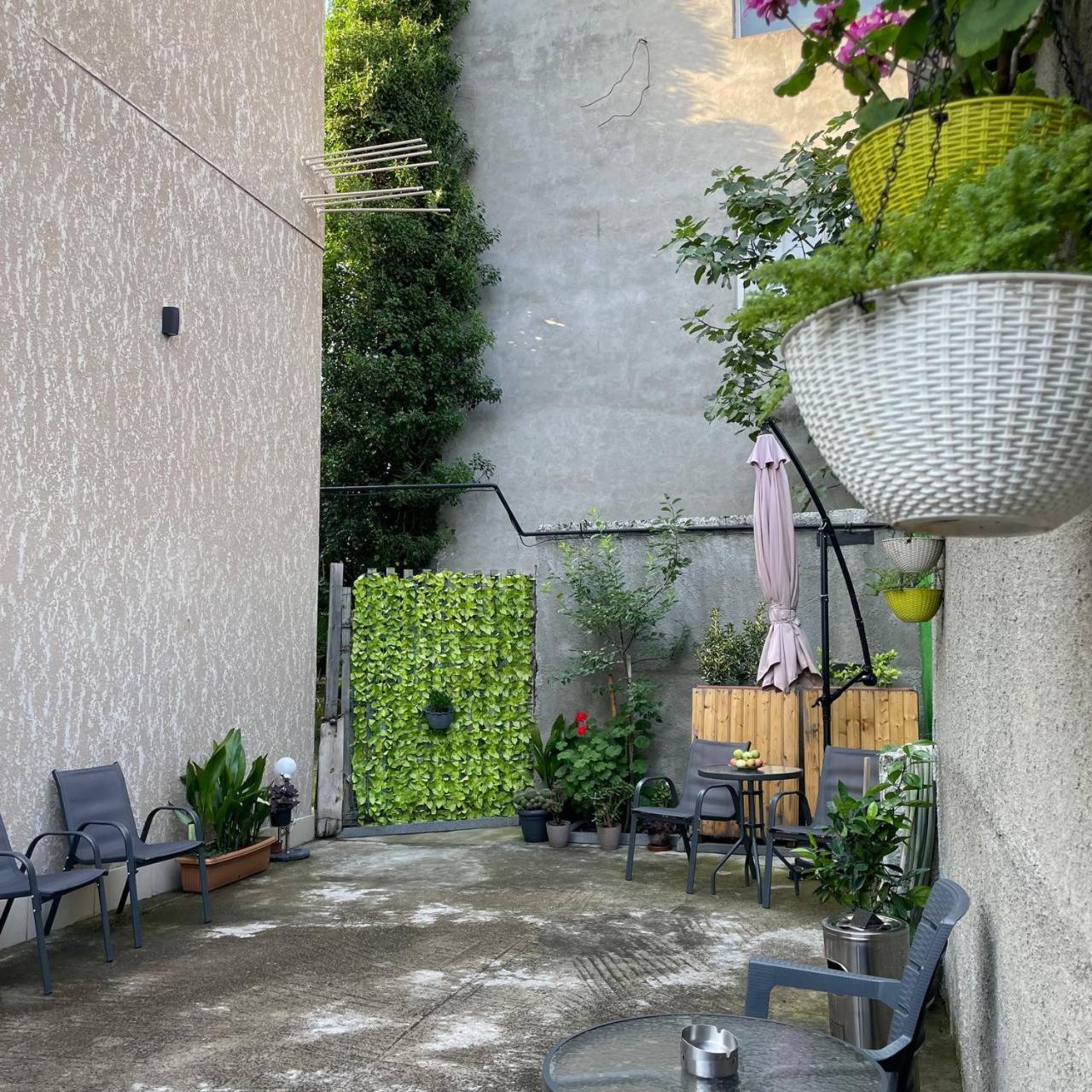 Guest House Nima Koutaïssi Extérieur photo